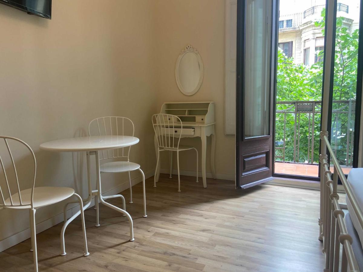 Lumine Luxury Suites By Gaiarooms Barcelona Bagian luar foto