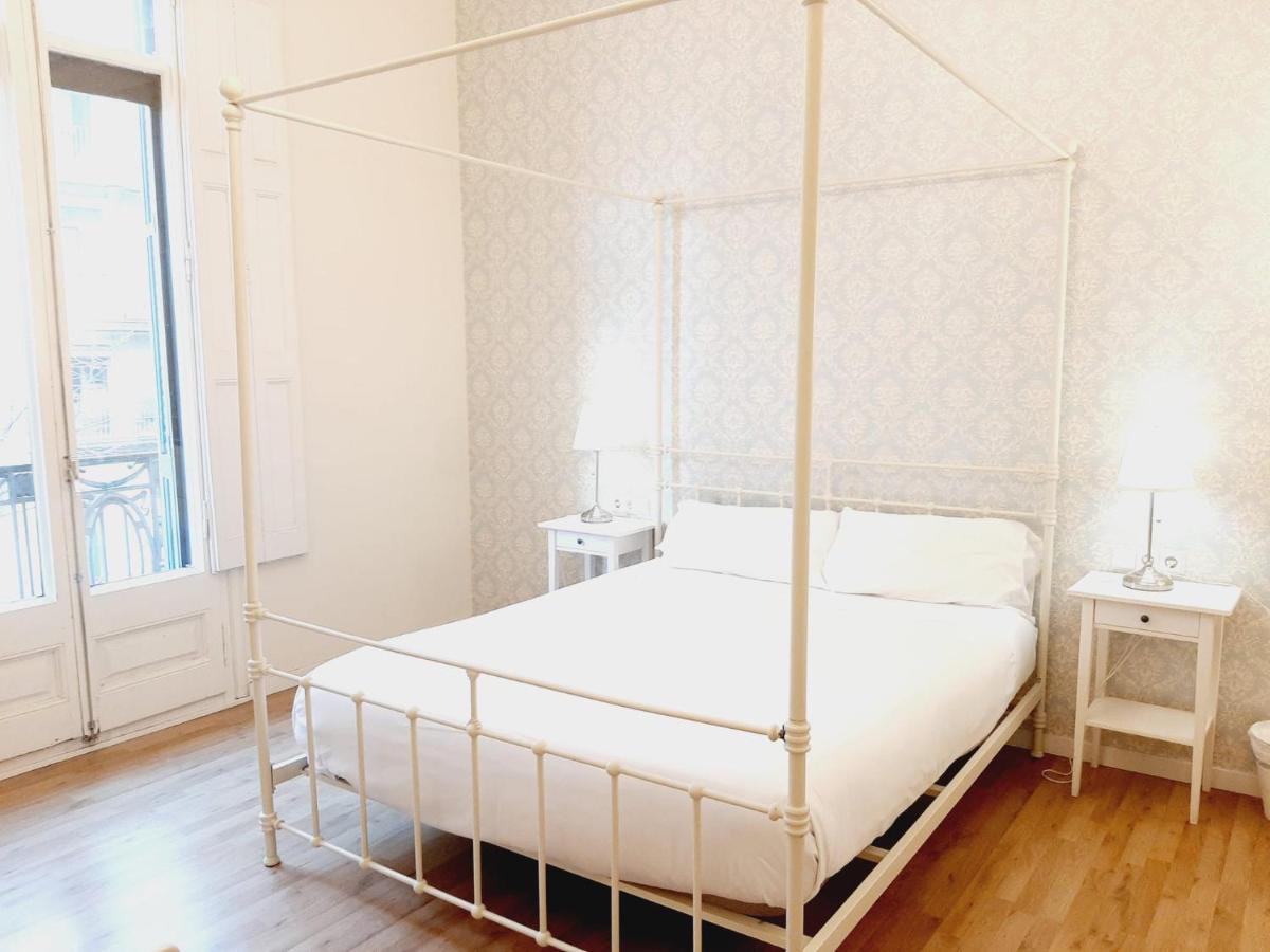 Lumine Luxury Suites By Gaiarooms Barcelona Bagian luar foto